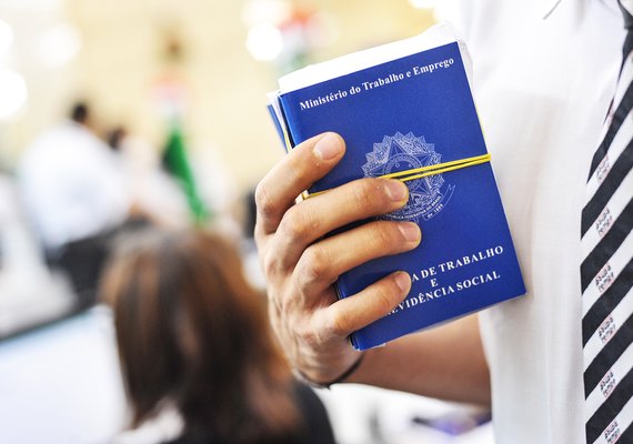Trabalho informal gera queda no número de desempregados