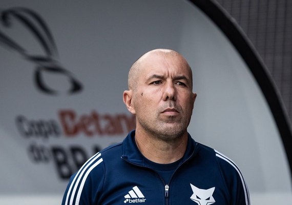 Cruzeiro anuncia saída de Leonardo Jardim após eliminação na Copa do Brasil