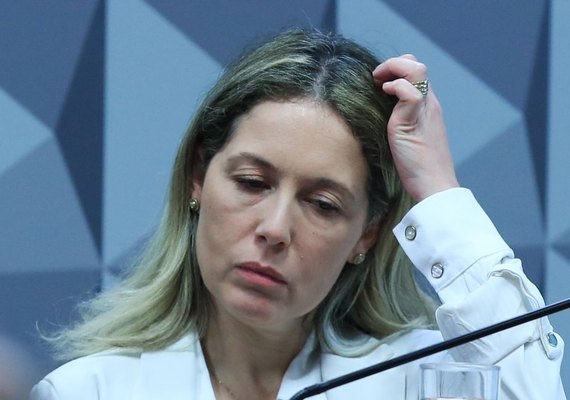 Mulher de ex-procurador-geral do INSS fica em silêncio na CPMI