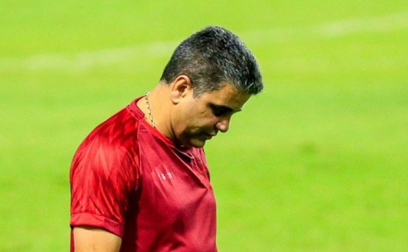 Após derrota, Marcelo Cabo pede demissão e não é mais o treinador do CRB