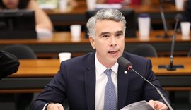 Rafael Brito celebra avanço de PEC que propõe fim da escala 6x1