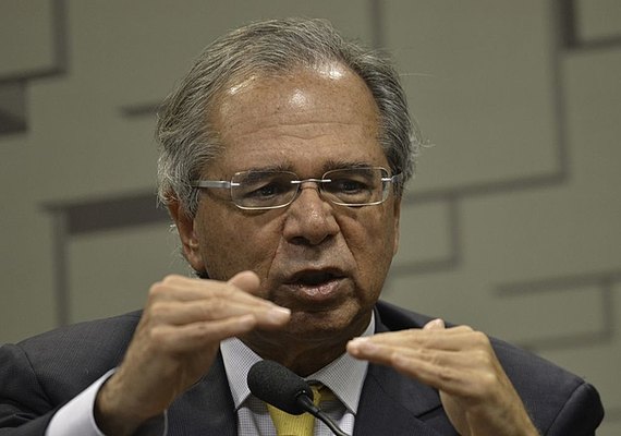 Paulo Guedes desmente rumores de pedido de demissão do ministério da economia