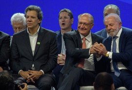 Lula confirma saída de Haddad e anuncia Dario Durigan como sucessor