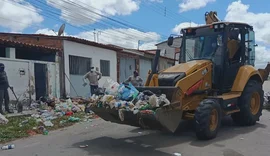 Acumulador internado em Delmiro Gouveia tem casa higienizada pela Prefeitura