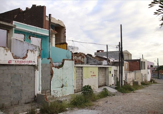 Moradores do Pinheiro questionam valores dos imóveis propostos pela Braskem