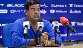 Moacir Júnior recusa convite do ABC e confirma permanência como técnico do CSA