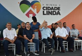 Governador entrega investimentos no município de Feira Grande