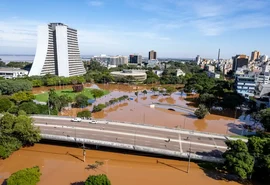 Das 441 cidades em calamidade no RS, só 69 pediram recursos federais