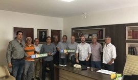 Flávio Moreno e Bolsonaro recebem propostas do setor agro-açucareiro de AL
