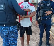 Guarda Municipal prende homem por furto de tapumes em obra pública na Pajuçara