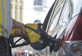 Preço da gasolina caiu 3,74% em agosto; litro do etanol está abaixo de R$ 4