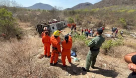 Polícia Civil apura acidente com ônibus que deixou 16 mortos em São José da Tapera