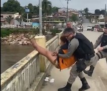 Vídeo: guarnição da PM salva jovem de 25 anos de suicídio em Viçosa