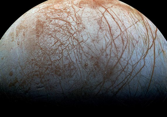 Lua despedaçada por colisão pode preservar oceano subterrâneo