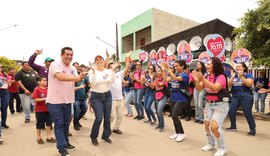 Caravana de Fabiana Pessoa percorre os bairros Bananeiras, Piauí e Primavera