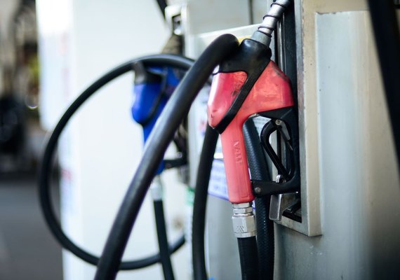 Alagoas tem a 14ª gasolina mais barata após redução de ICMS, revela pesquisa