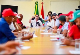 Paulo Dantas recebe e atende pautas dos movimentos sociais que invadiram sede do Incra-AL
