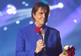 Roberto Carlos se apresenta em Maceió com show da turnê Eu Ofereço Flores