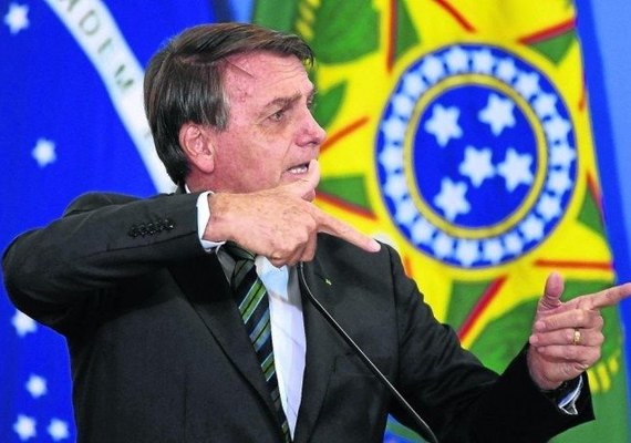 Bolsonaro parabeniza polícia após operação que deixou 28 mortos no Jacarezinho