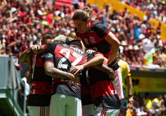 Flamengo ganha seu primeiro título internacional no Maracanã