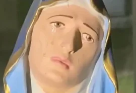 Santa 'chorando' comove fiéis no interior de Alagoas; veja o vídeo