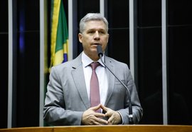 Evento que recebeu Ciro Gomes e Jandira Feghali terá ministro de Lula como convidado