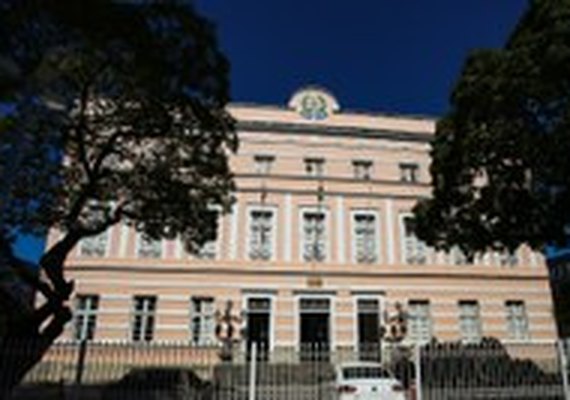 Assembleia recebe mensagem governamental contendo o Projeto de Lei Orçamentária Anual