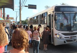 Ônibus circulam em horário diferenciado nesta sexta-feira