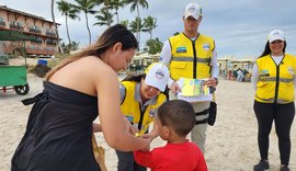 Ronda no Bairro distribui pulseiras de identificação para crianças nas praias do Francês e de Maceió