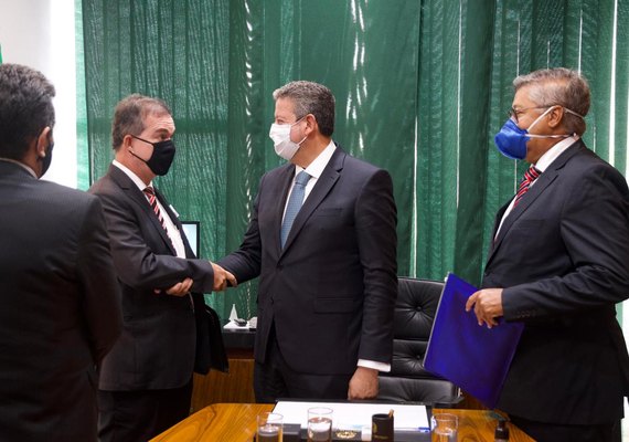 INSS libera recurso para reforma de agência a pedido de Ronaldo Medeiros