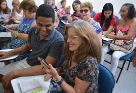 Oficina na Uncisal oferece inclusão de idosos ao universo da tecnologia