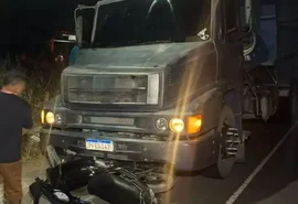 Motociclista morre em colisão com caminhão na AL-110, em São Sebastião