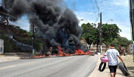 Protesto de carroceiros bloqueia Ladeira Geraldo Melo