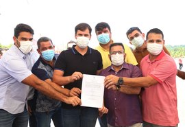 Prefeito Cacau autoriza início da nova etapa de Revitalização da Orla da Massagueira de cima