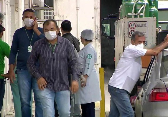 Manaus tem caos em emergências e corpo de vítima de Covid-19 sem identificação