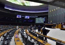 Câmara aprova PEC das candidaturas femininas