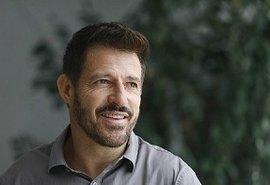 Técnico Ramon Menezes é oficializado pelo CRB