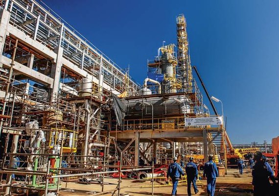 Com a saída da Odebrecht da petroquímica, Braskem dispara na Bolsa de Valores