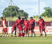 CRB treina para enfrentar Ponte Preta com indefinição na lateral-esquerda
