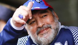 Maradona é internado em La Plata