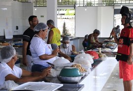 Compras no Centro Pesqueiro de Jaraguá podem ser realizadas em drive-thru