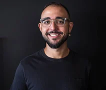 Livro de Raphael Montes entra em lista do New York Times para o verão