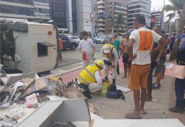 Ronda no Bairro presta primeiros socorros a motorista após tombamento de ca