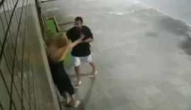 Influenciador Babal Guimarães aparece em vídeo agredindo namorada em Maceió