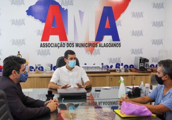 AMA e UNEAL debatem o fortalecimento do programa de especialização de servidores municipais