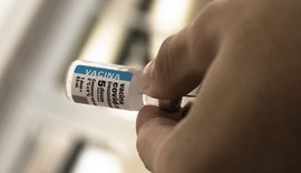 Após cinco anos de vacinação, covid recua, mas baixa adesão ainda preocupa