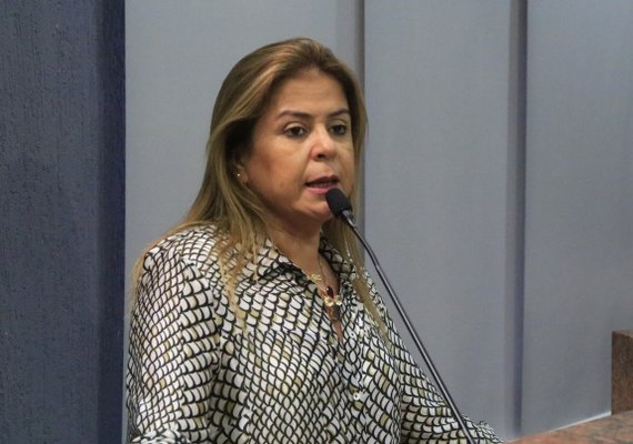 Vereadora de Maceió troca de partido e será candidata a federal pelo CD