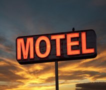 Mulher foge de motel após ser agredida e ameaçada por companheiro em Maceió