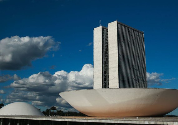 Câmara e Senado escolhem hoje novos dirigentes