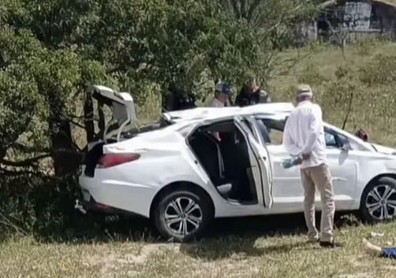 Motorista morre após perder controle de carro e capotar em Inhapi